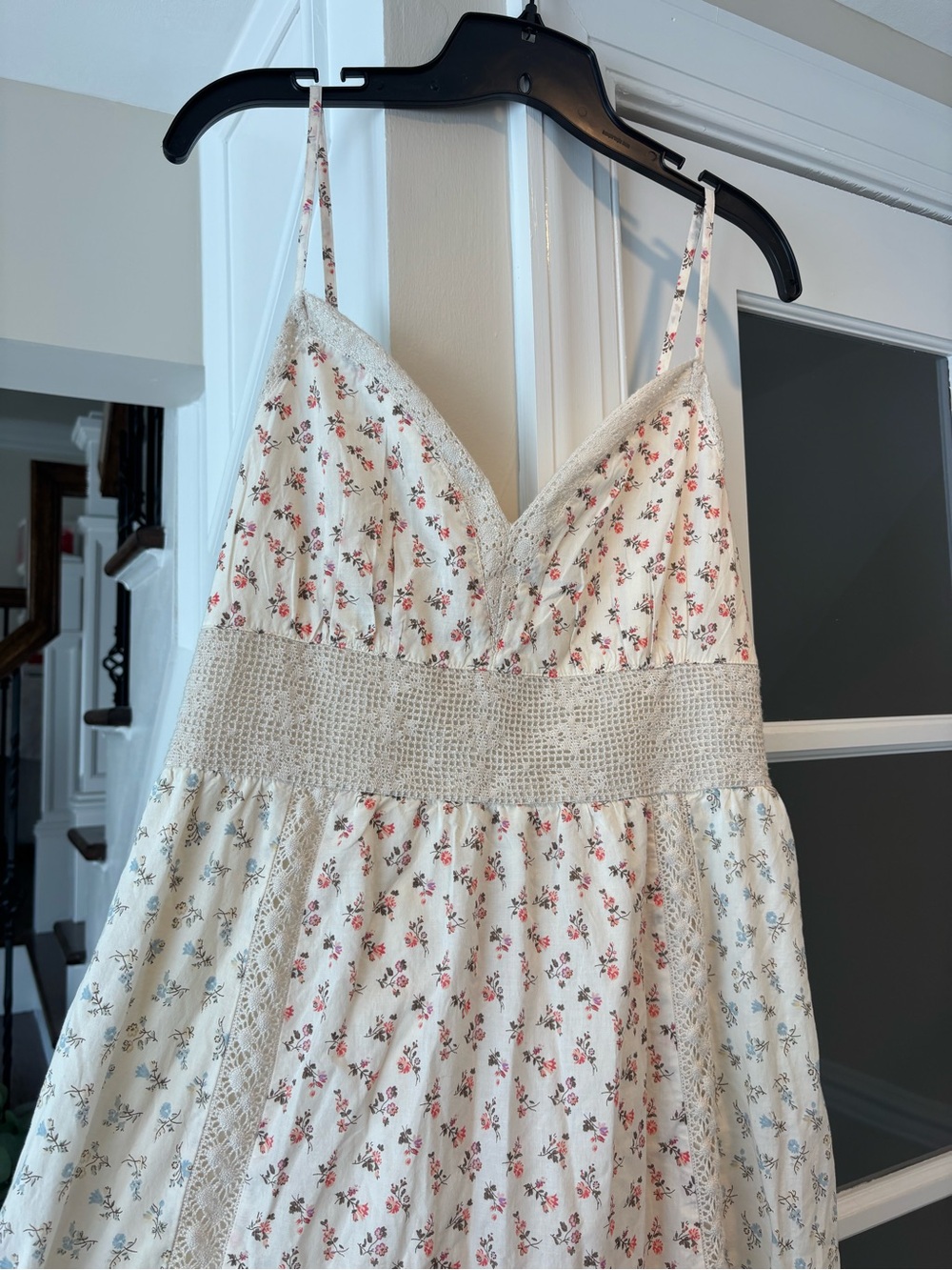 American Eagle Women’s Cream Floral Spaghetti-Strap Sundress - Size Large NWT - Picture 5 of 16